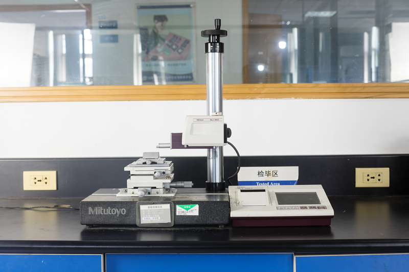 ИНСТРУМЕНТ-ИЗМЕРВАНЕ НА-РАПАВНОСТТА НА ПОВЪРХНОСТТА